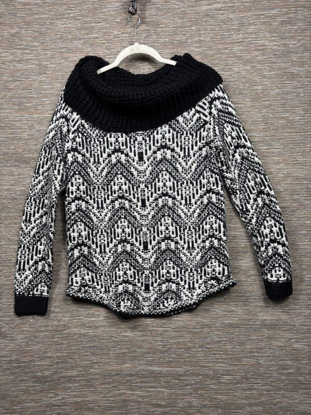 Abercrombie And Fitch Cowl Neck Sweater Womens Size M Fair Isle Black White